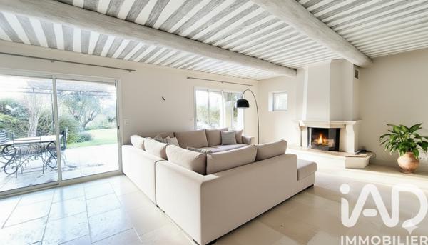 Maison à vendre 7 pièces 218 m² L'Isle-sur-la-Sorgue