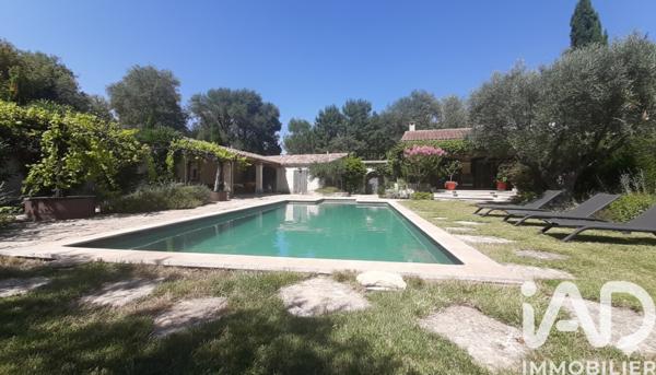 Maison à vendre 7 pièces 218 m² L'Isle-sur-la-Sorgue