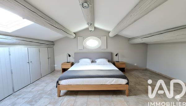 Maison à vendre 7 pièces 218 m² L'Isle-sur-la-Sorgue