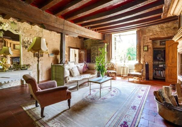 Propriete à vendre 35 pièces proche de NOCE (61)