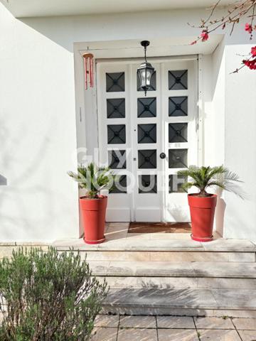 MAISON FAMILIALE PARFAIT ÉTAT avec dépendance 160m2