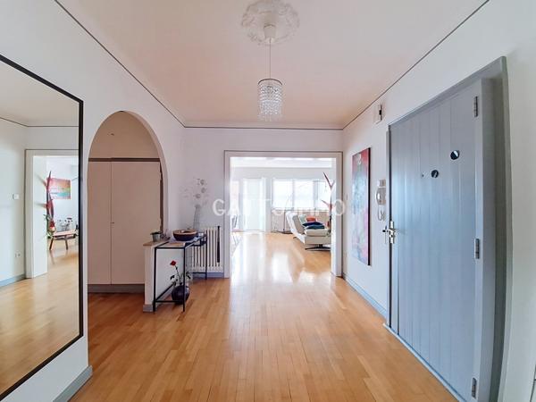 Appartement de 133 m2 avec terrasses et garages