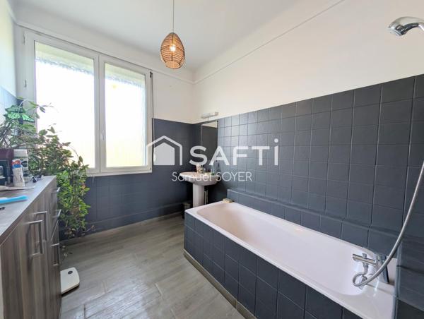 GRANDE MAISON 4 CHAMBRES AVEC GARAGE ET DEPENDANCE