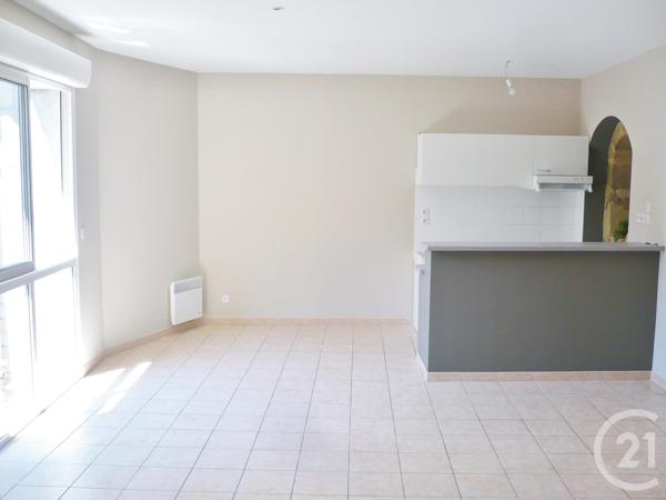 Immeuble à vendre  218 m2 MONTAGNAC - 34