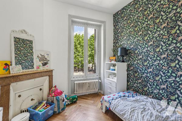 LYON/VILLEURBANNE 8 Av St Exupéry, maison de caractère 160m², 10 min Part-Dieu, cour, jardin, Garage