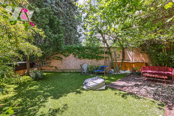 LYON/VILLEURBANNE 8 Av St Exupéry, maison de caractère 160m², 10 min Part-Dieu, cour, jardin, Garage