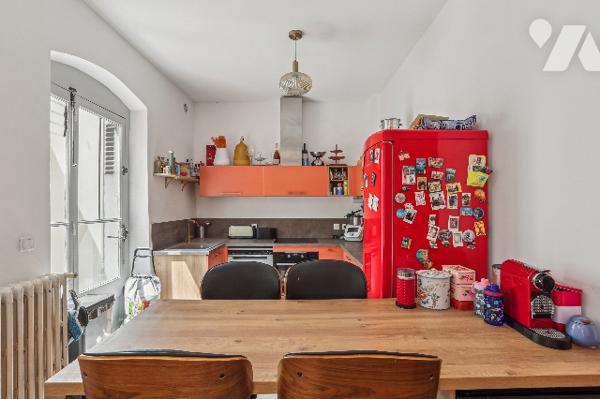 LYON/VILLEURBANNE 8 Av St Exupéry, maison de caractère 160m², 10 min Part-Dieu, cour, jardin, Garage