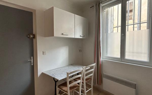 Appartement à louer    1 pièce • 15,50 m2 Nîmes