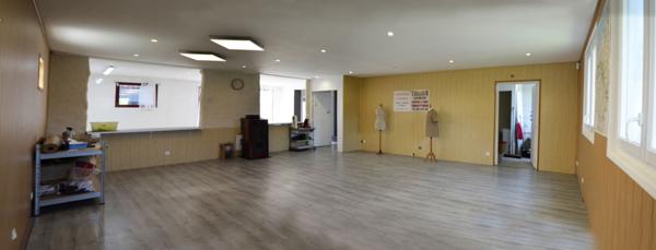 Loft de 135 m², Brionne (27800), 5 pièces, sous-sol. Prix HAI 120 990