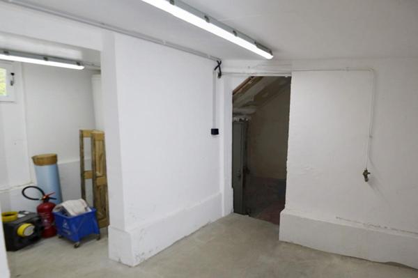 Loft de 135 m², Brionne (27800), 5 pièces, sous-sol. Prix HAI 120 990