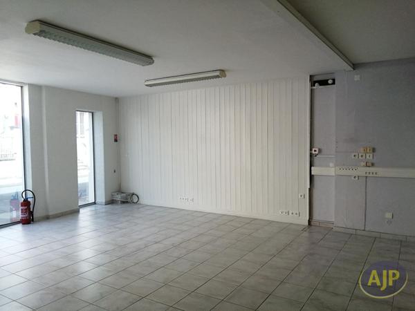 Saintes : 830 € - AJP Immobilier Saintes