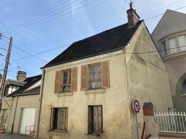 Maison à vendre    5 pièces •  Nogent-le-Rotrou