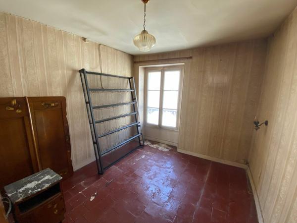 Maison à vendre    5 pièces •  Nogent-le-Rotrou