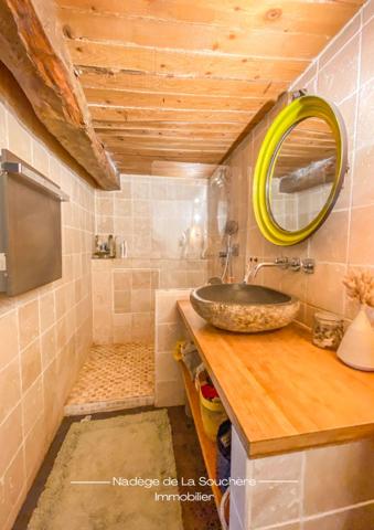 Fuveau (13710) Maison de village pleine de charme avec deux terrasses et suite parentale – Environ 80 m²