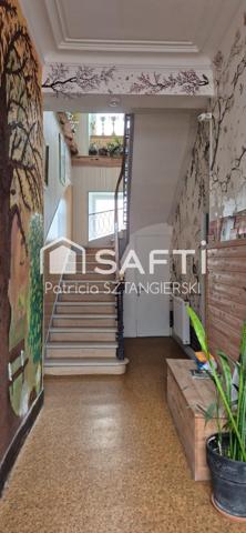 Immeuble de rapport, locations saisonnières, chambres d'hôtes, maison familiale, jardin, 3 garages.