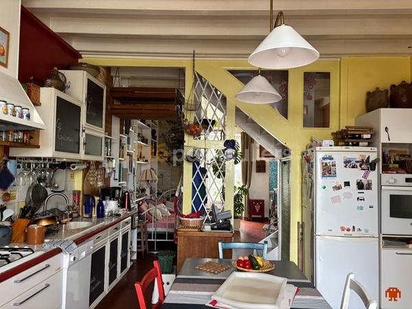 Vente
                Maison91,69 m² - 6 Pièces -
                    SOULAC SUR MER (33780)