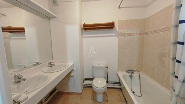 Appartement F5 au 1er étage 4 chambres 2 parkings