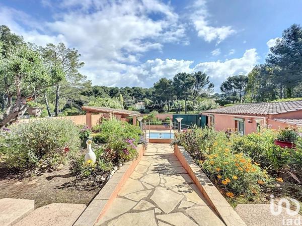 Maison à vendre 5 pièces 142 m² Sanary-sur-Mer