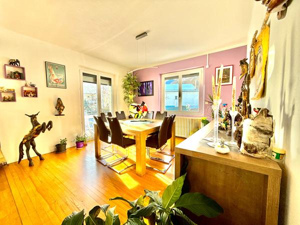 A VENDRE : GRANDE MAISON FAMILIALE AVEC APPARTEMENT LOUÉ ET STUDIO INDÉPENDANT