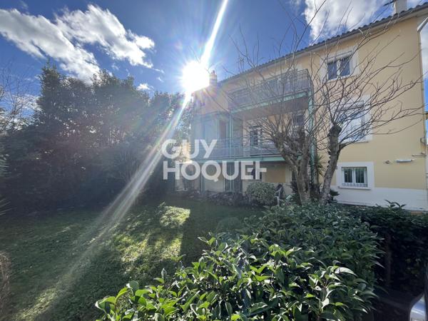 A LOUER - APPARTEMENT T4 - TRAVERSANT - MINIMES - 116.73 m² - JARDIN - PARKING