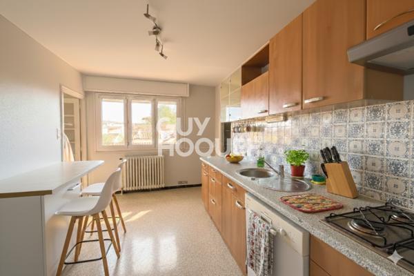 A LOUER - APPARTEMENT T4 - TRAVERSANT - MINIMES - 116.73 m² - JARDIN - PARKING