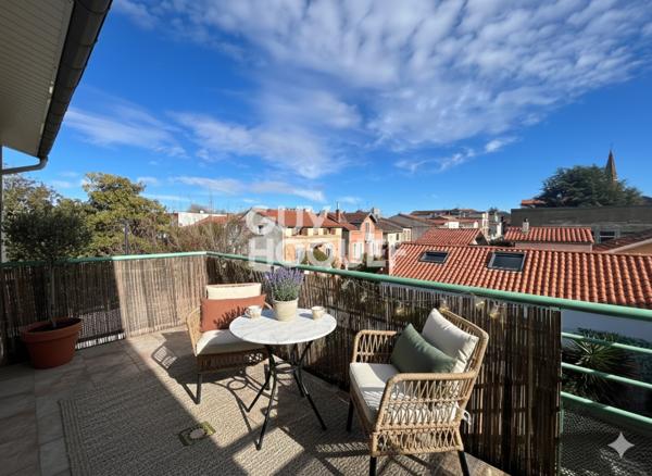 A LOUER - APPARTEMENT T4 - TRAVERSANT - MINIMES - 116.73 m² - JARDIN - PARKING