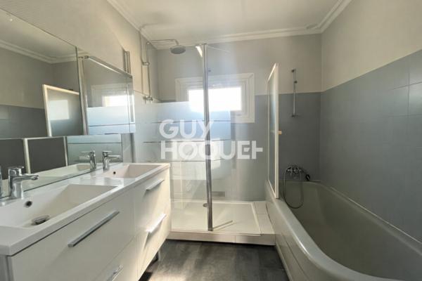 A LOUER - APPARTEMENT T4 - TRAVERSANT - MINIMES - 116.73 m² - JARDIN - PARKING