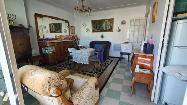 MENTON - DEUX PIÉCES CENTE-VILLE.