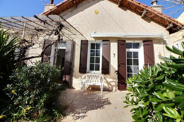 BEAUMONT/PLATEAU. Maison de plain-pied avec garage sur 650 m² de terrain.