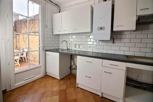 BEAUMONT/PLATEAU. Maison de plain-pied avec garage sur 650 m² de terrain.