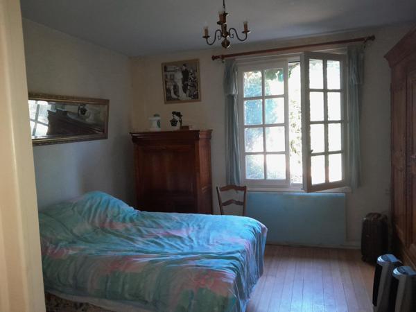 MAISON LUMINEUSE 7 PIECES 5 CHAMBRES ET SOUS SOL INTEGRAL