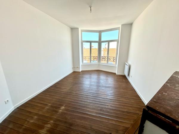 Appartement
                                                                                                                                                                                                                                                                                                                        3 pièce(s)                                                                                                                                                                                                          2 chambre(s)                                                                                                                                                                                                          56  m²