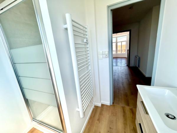 Appartement
                                                                                                                                                                                                                                                                                                                        3 pièce(s)                                                                                                                                                                                                          2 chambre(s)                                                                                                                                                                                                          56  m²