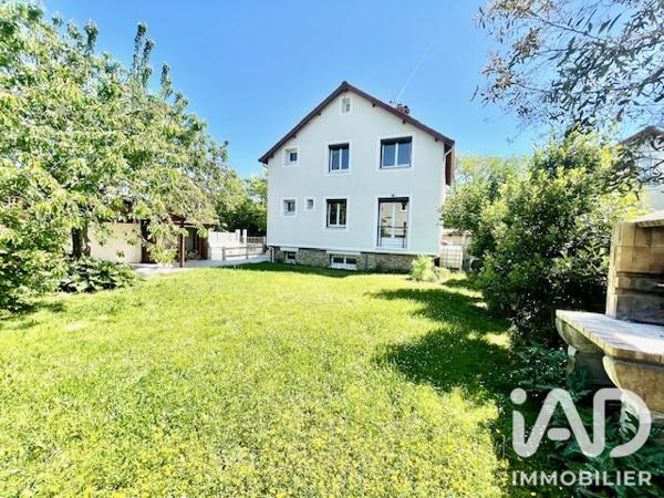 Maison à vendre 6 pièces 150 m² Villeneuve-le-Roi
