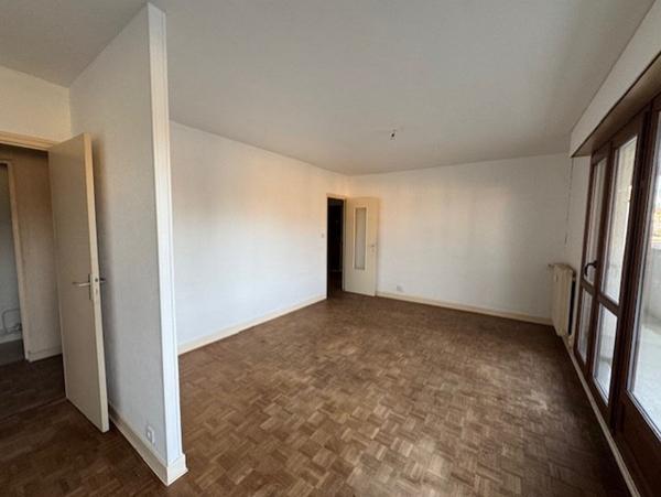 A Vendre - Appartement SEZANNE - TYPE 3