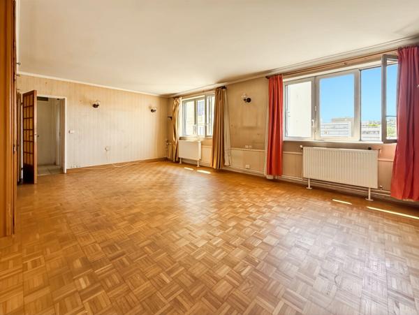 Boulogne-Billancourt Rue de Bellevue | Grand T2 de 51.18m² | 7 ème étage | Lumineux | Cave