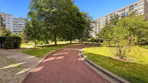 Boulogne-Billancourt Rue de Bellevue | Grand T2 de 51.18m² | 7 ème étage | Lumineux | Cave