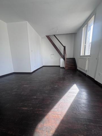 Maison à SAINT-ETIENNE, 42000 - 6 pièces 130m²