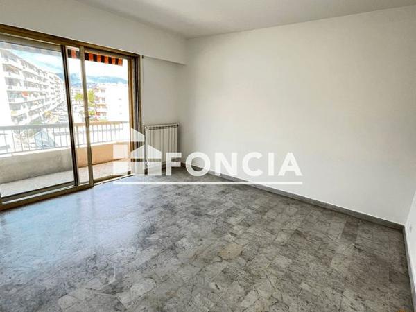 Location Studio 28.21 m² - 2 AVENUE DE NICE Cagnes-sur-mer 06800