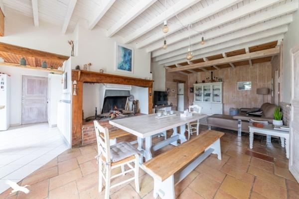 Maison à vendre 353 760 € Saint-Sardos 8 p 224 m² DPE A