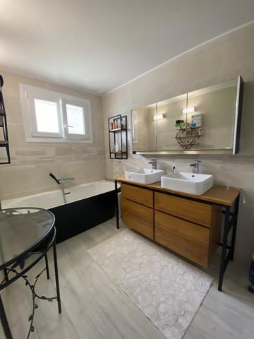 maisonT4 sans travaux 3 garages piscine