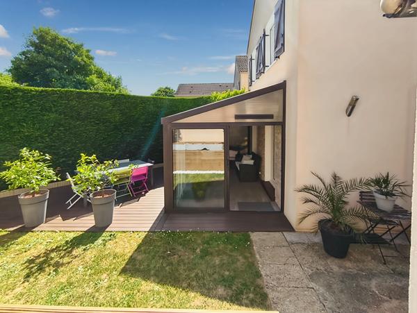 À VENDRE Maison familiale avec jardin et piscine à Vert-Saint-Denis
