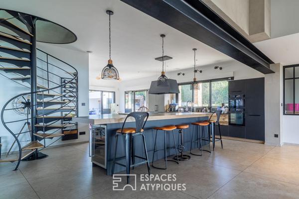 Propriété d’exception: villa contemporaine, les pieds dans l’eau