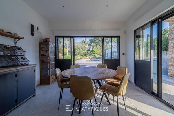 Propriété d’exception: villa contemporaine, les pieds dans l’eau