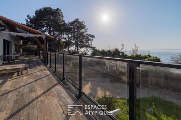 Propriété d’exception: villa contemporaine, les pieds dans l’eau