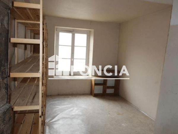 Location Appartement 4 pièces 105.19 m² - 63 PLACE DU CHATEAU Vizille 38220