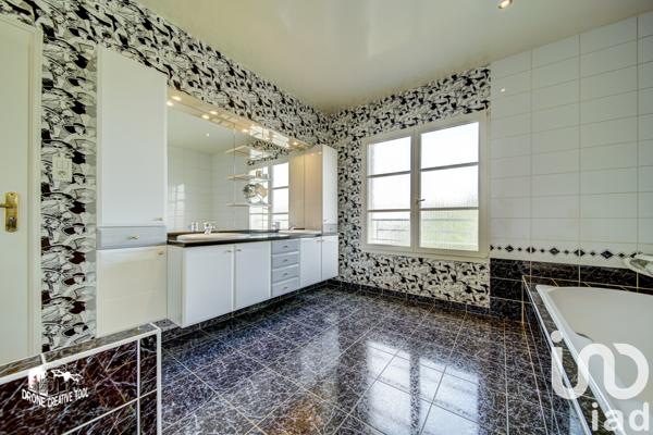 Maison à vendre 7 pièces 235 m² Homécourt