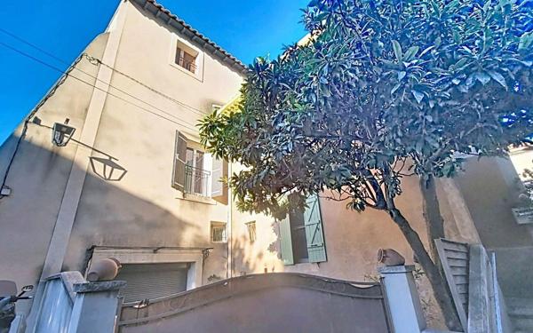 Maison à vendre    6 pièces • 200 m2 Caumont-sur-Durance