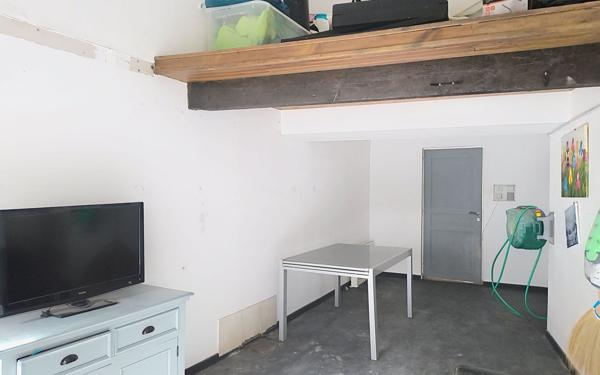 Maison à vendre    6 pièces • 200 m2 Caumont-sur-Durance