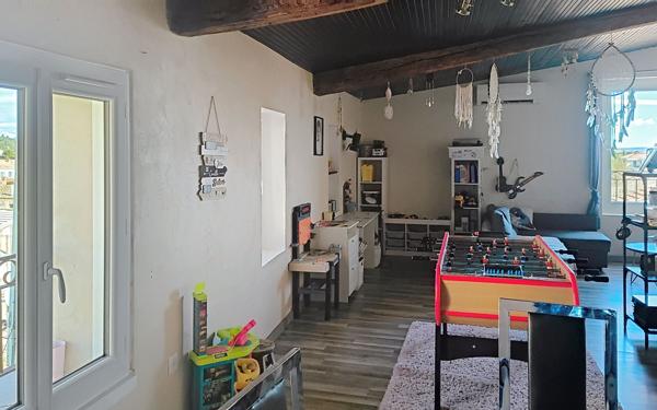 Maison à vendre    6 pièces • 200 m2 Caumont-sur-Durance